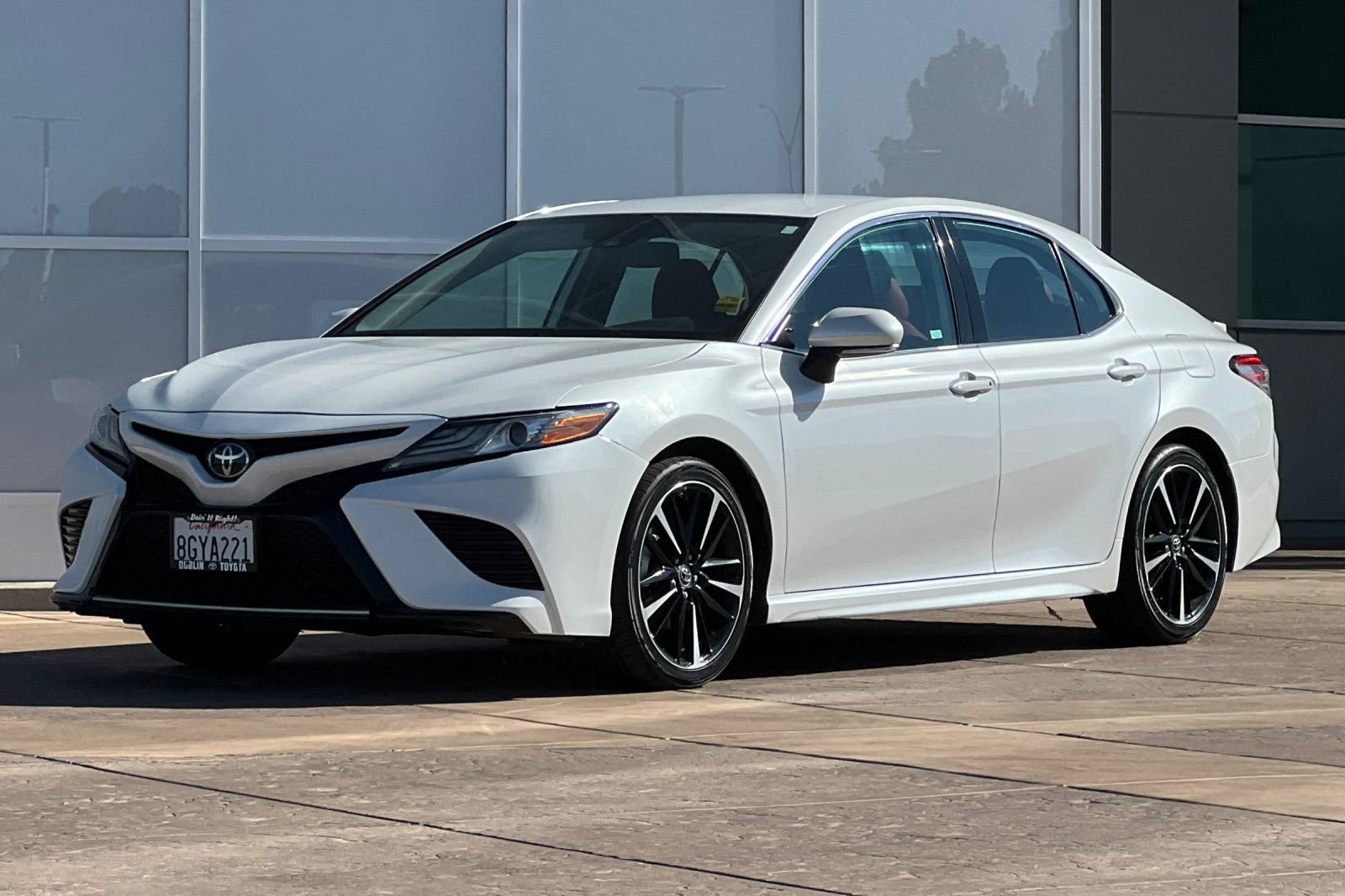 Certified 2019 Toyota Camry XSE FWD image 8
