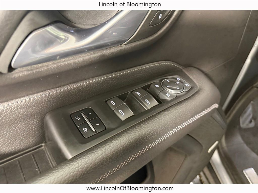 Used 2022 GMC Yukon XL Denali image 17