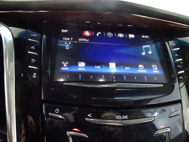 Used 2018 Cadillac Escalade Luxury AWD/4WD image 13