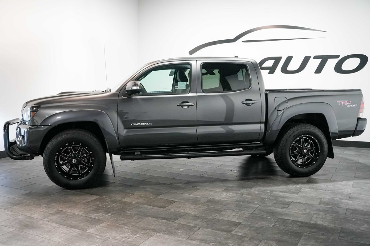 Used 2013 Toyota Tacoma PreRunner w/ TRD Sport Pkg RWD image 3