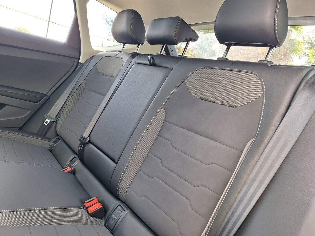New 2026 Volkswagen Taos SE image 23