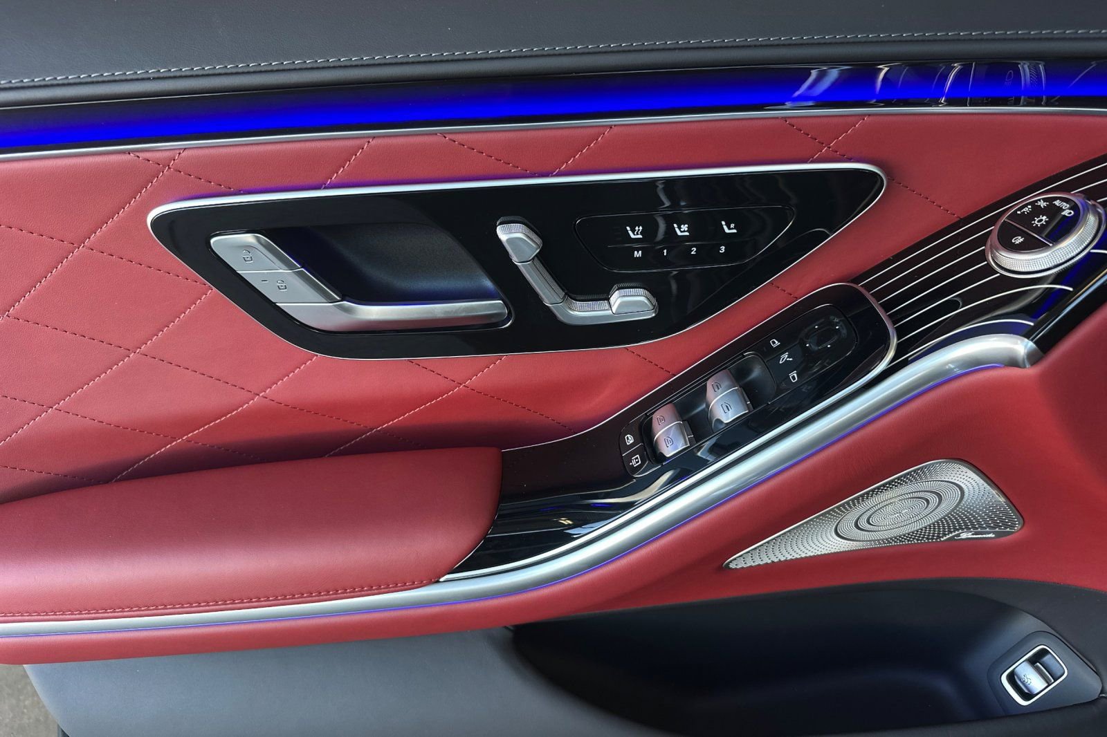 New 2026 Mercedes-Benz S 580 4MATIC Sedan image 23