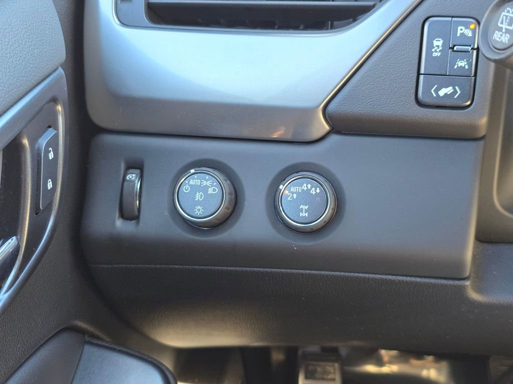 Used 2020 Chevrolet Tahoe LT w/ Luxury Package image 32