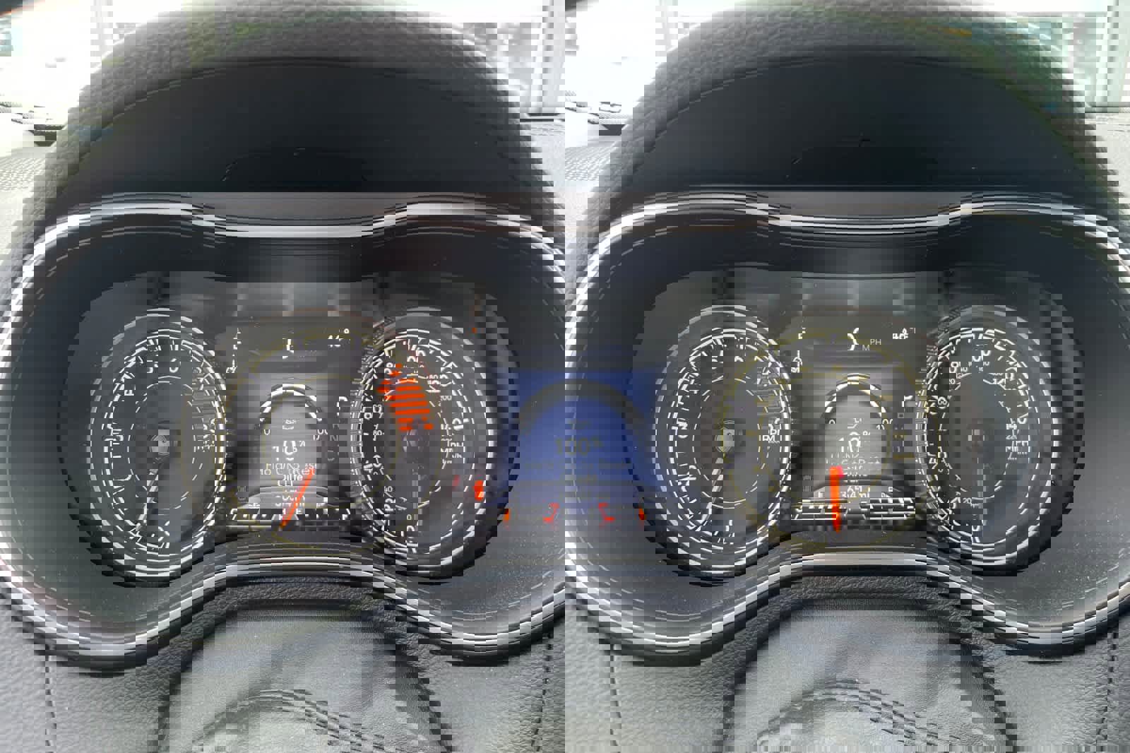 Used 2020 Jeep Cherokee Limited w/ Technology Group image 14