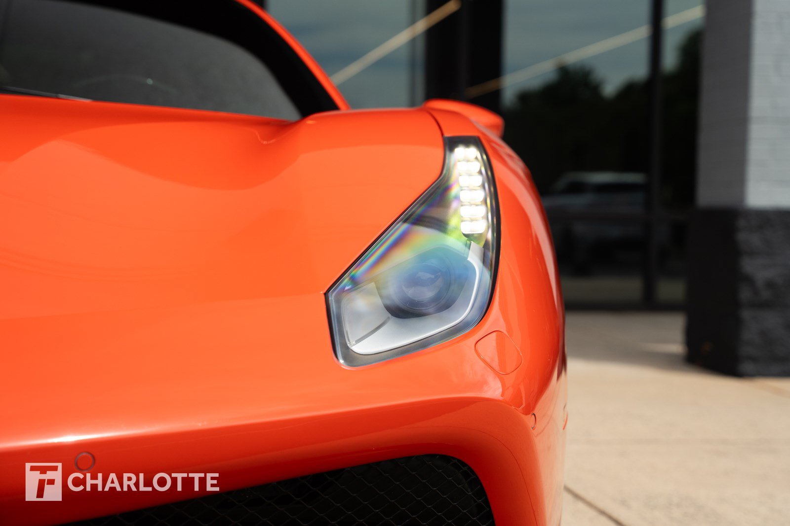 Used 2016 Ferrari 488 GTB RWD image 5
