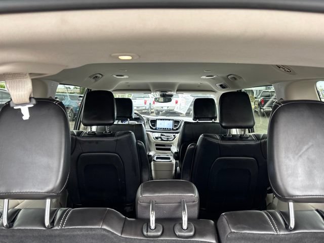 Used 2024 Chrysler Pacifica Limited FWD image 36