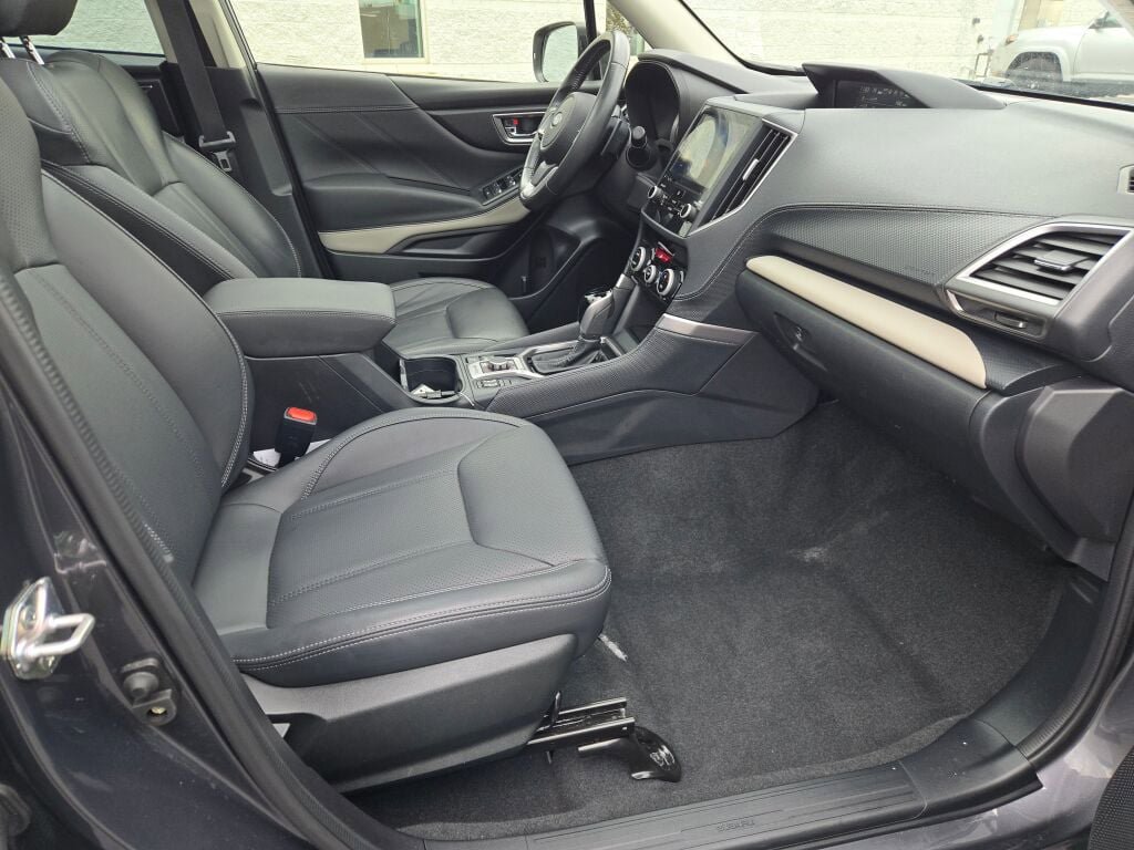 Certified 2023 Subaru Forester Limited AWD/4WD image 7