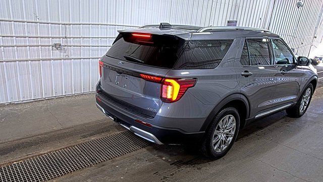 Used 2025 Ford Explorer Platinum image 8