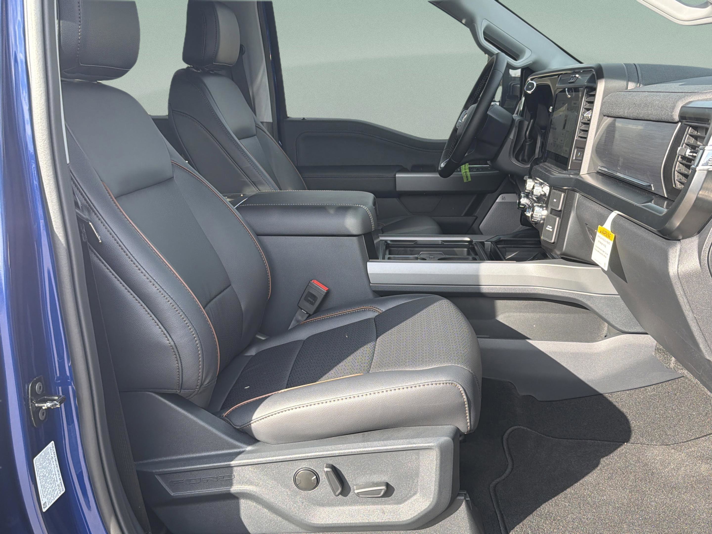 New 2026 Ford F250 Lariat w/ Chrome Package image 33