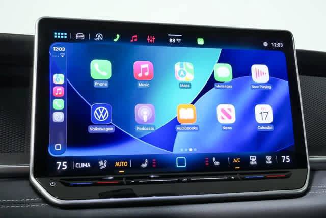 New 2026 Volkswagen Tiguan SE R-Line FWD image 17