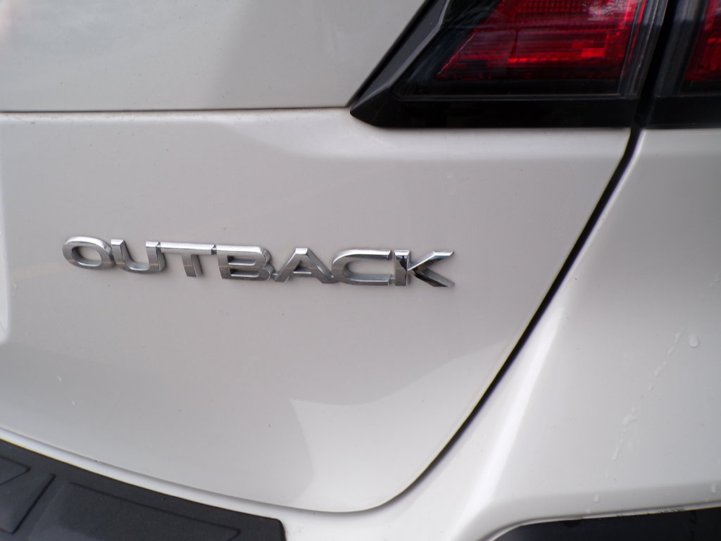 Used 2024 Subaru Outback Premium AWD/4WD image 16
