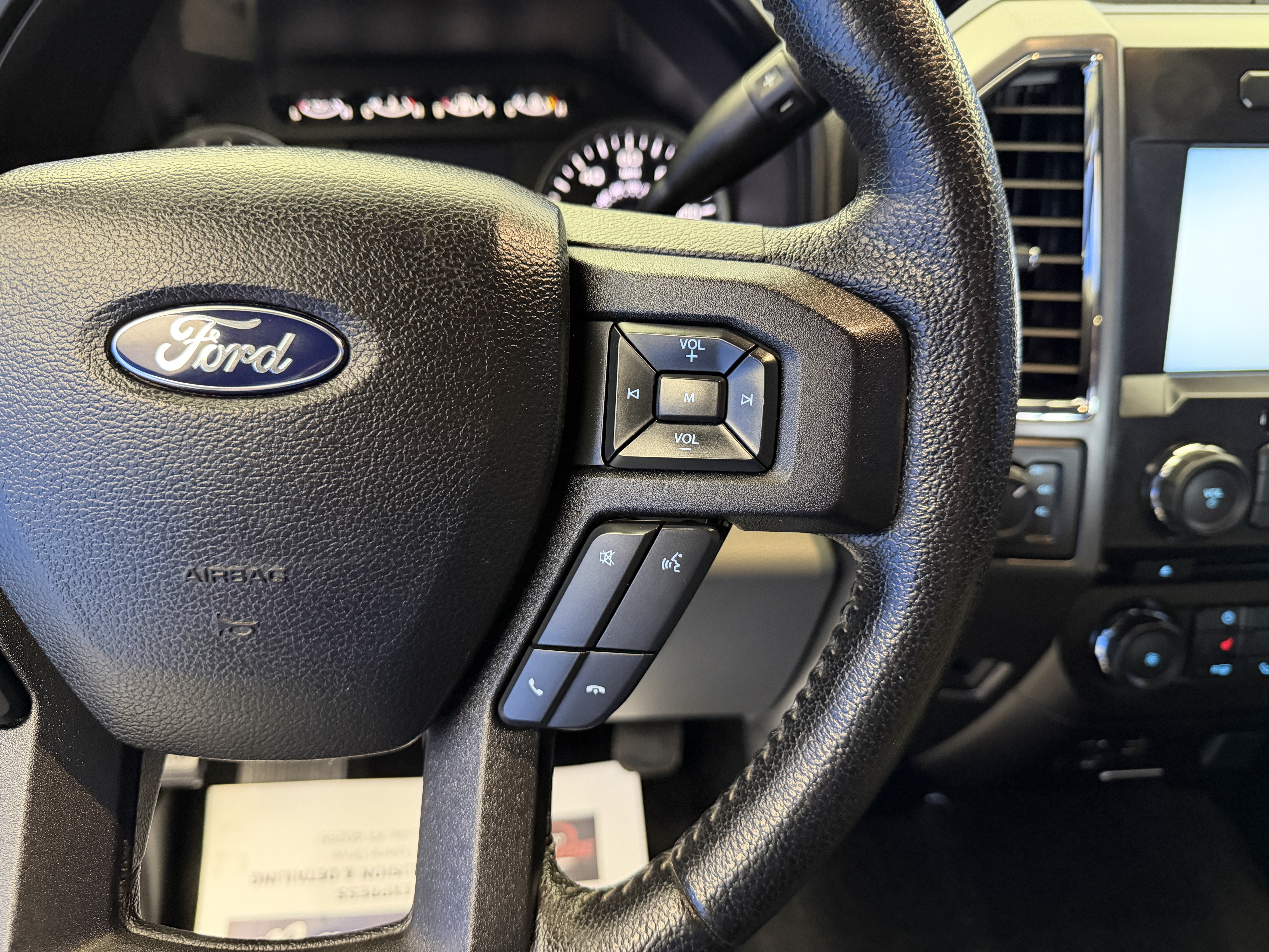 Used 2015 Ford F150 XLT w/ Equipment Group 302A Luxury AWD/4WD image 18
