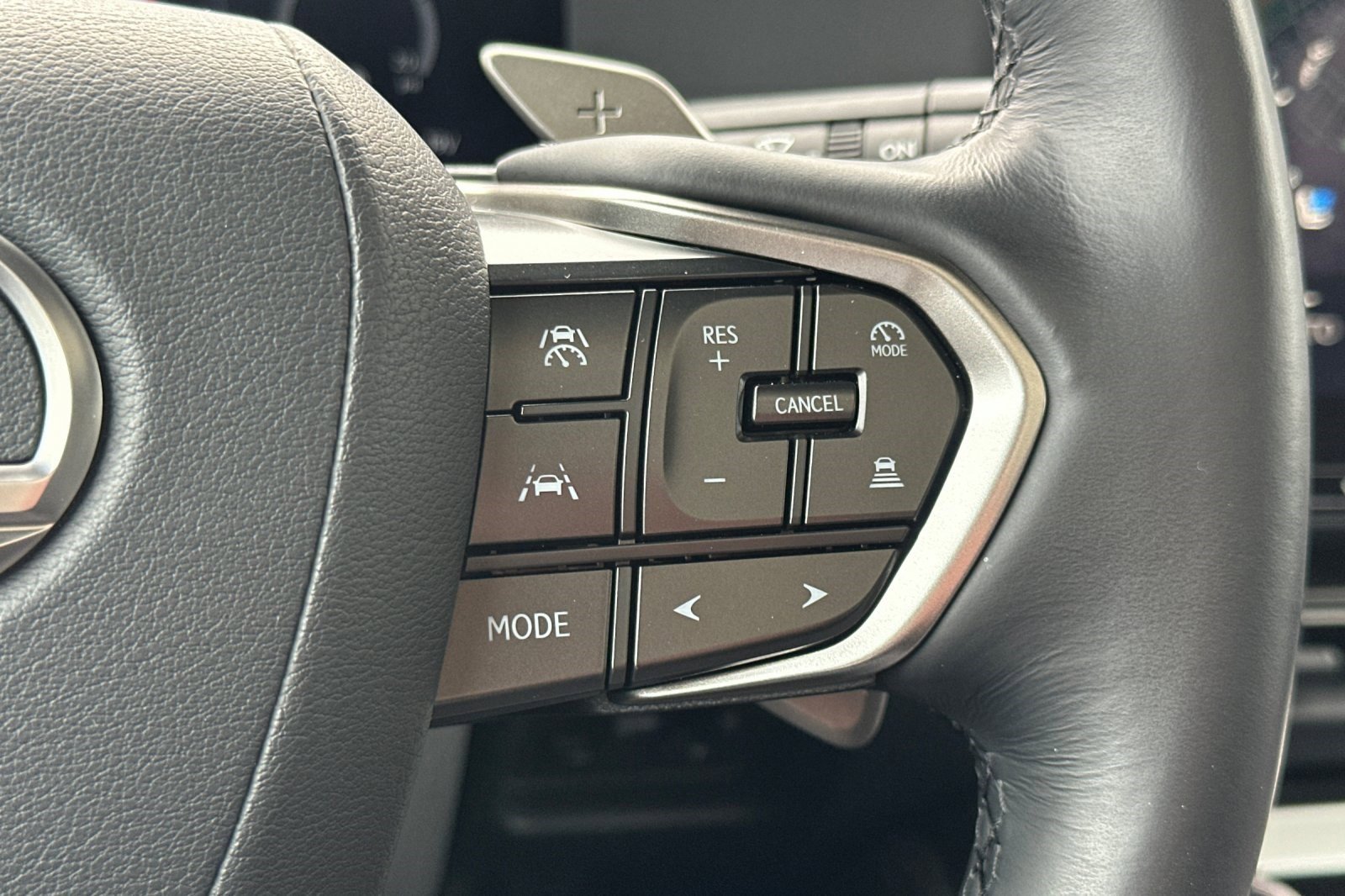 Used 2024 Lexus GX 550 image 32