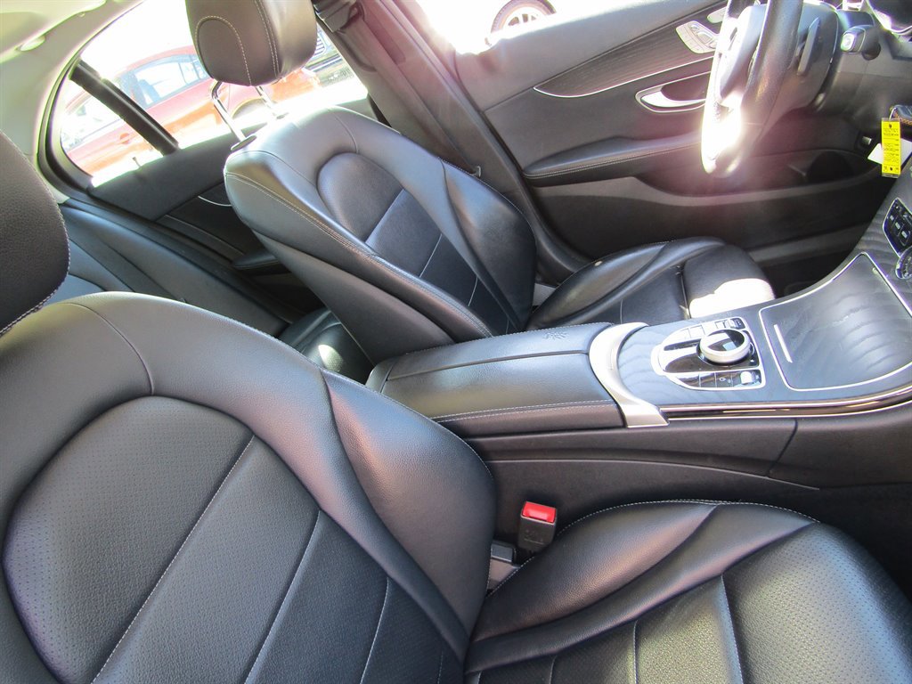 Used 2017 Mercedes-Benz C 300 Sedan image 5