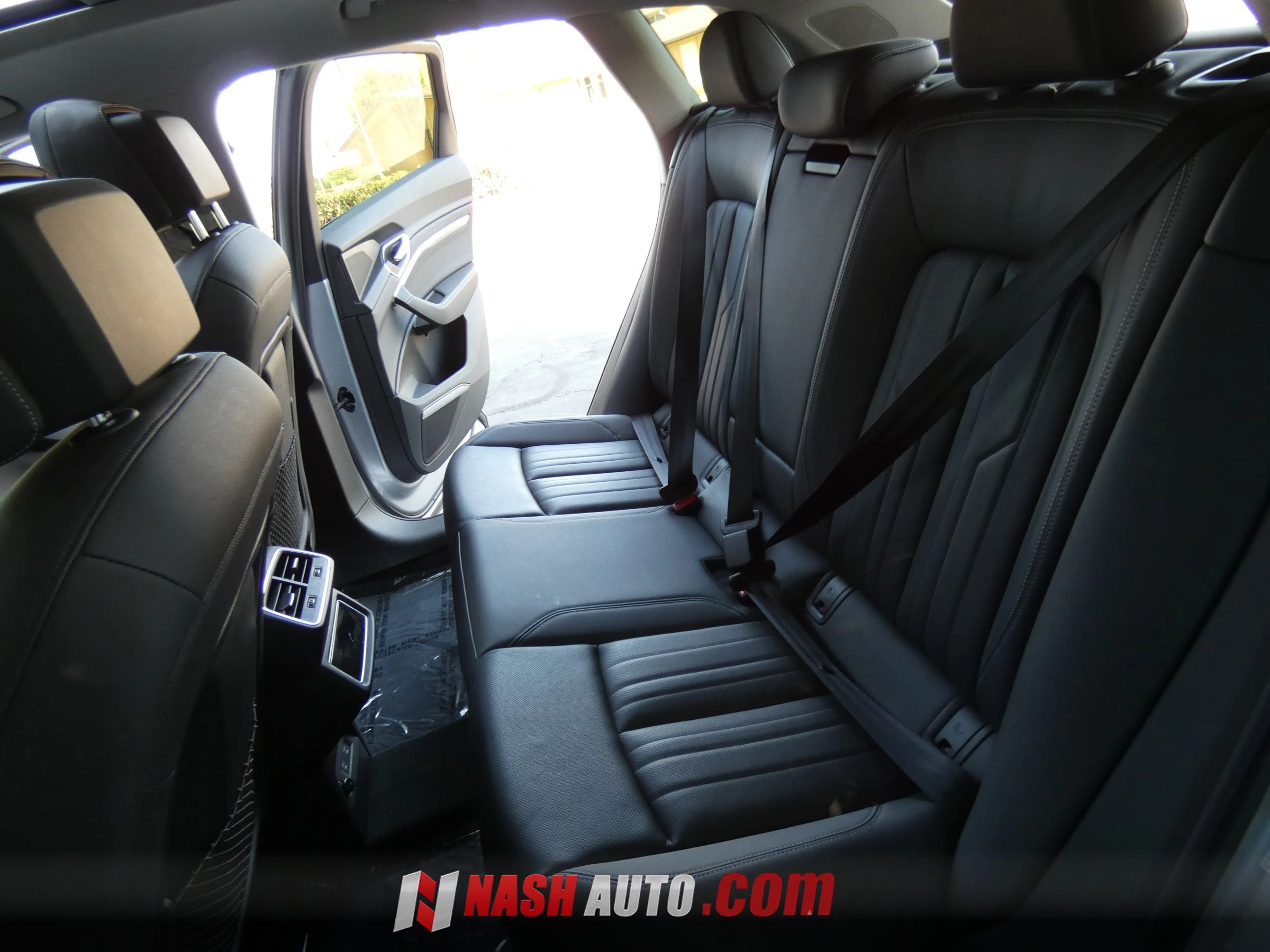 Used 2021 Audi e-tron Premium Plus AWD/4WD image 43