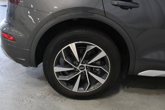 Used 2023 Audi Q5 2.0T Premium w/ Convenience Package AWD/4WD image 28