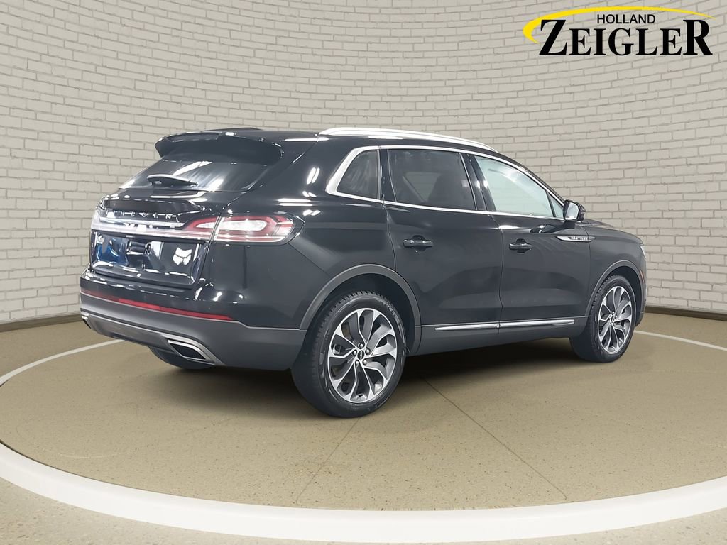 Used 2022 Lincoln Nautilus Reserve image 5