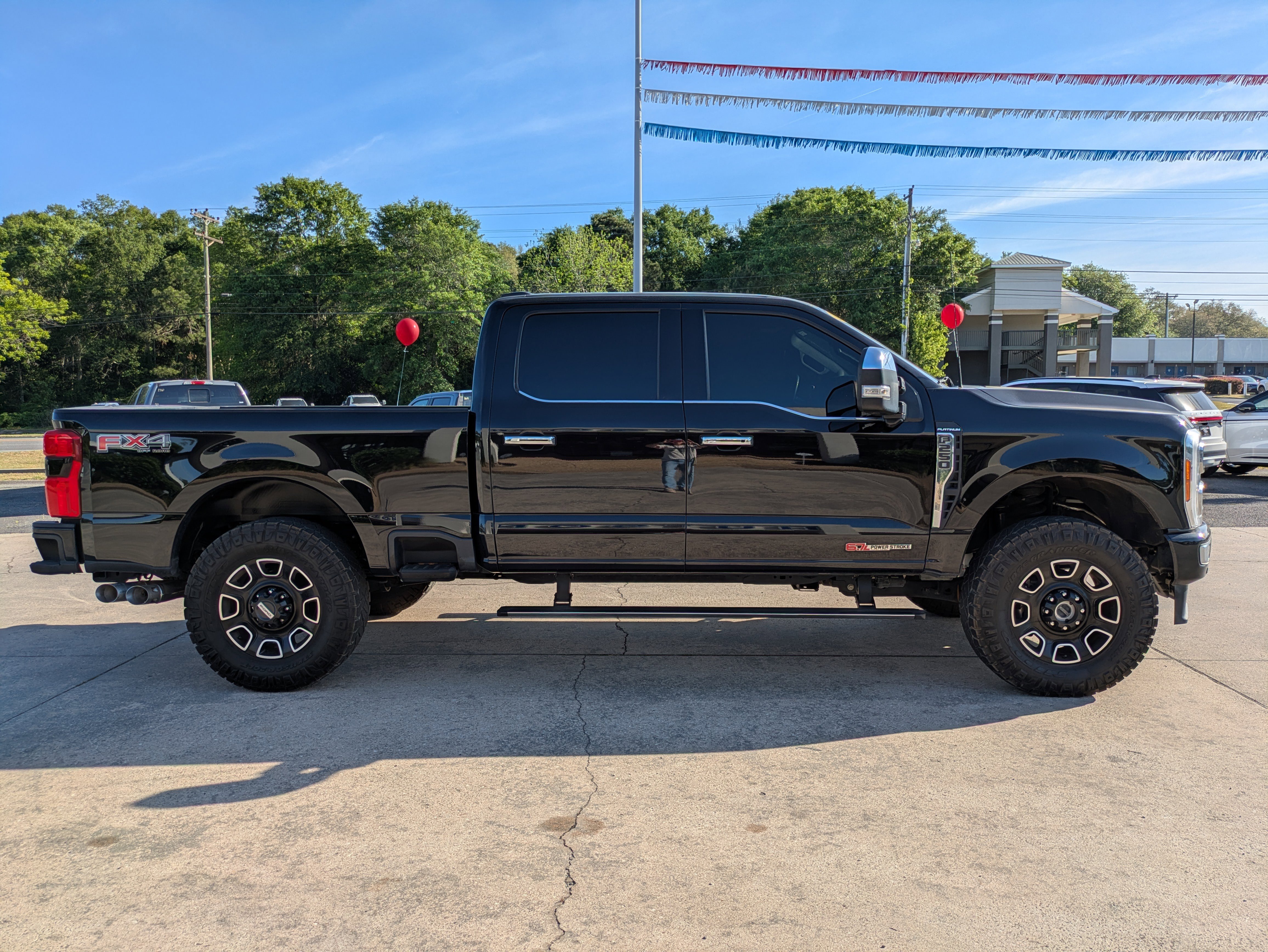 Used 2023 Ford F250 Platinum image 5