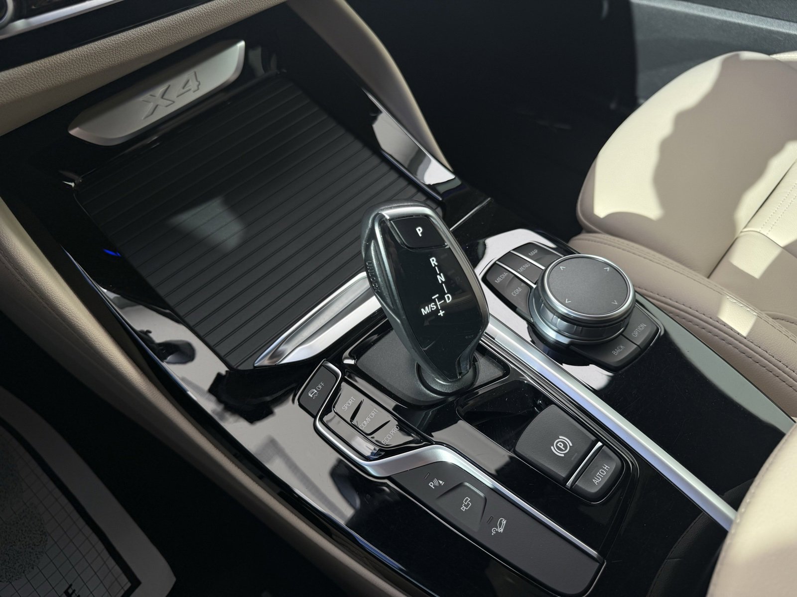 Used 2021 BMW X4 xDrive30i w/ Premium Package image 17