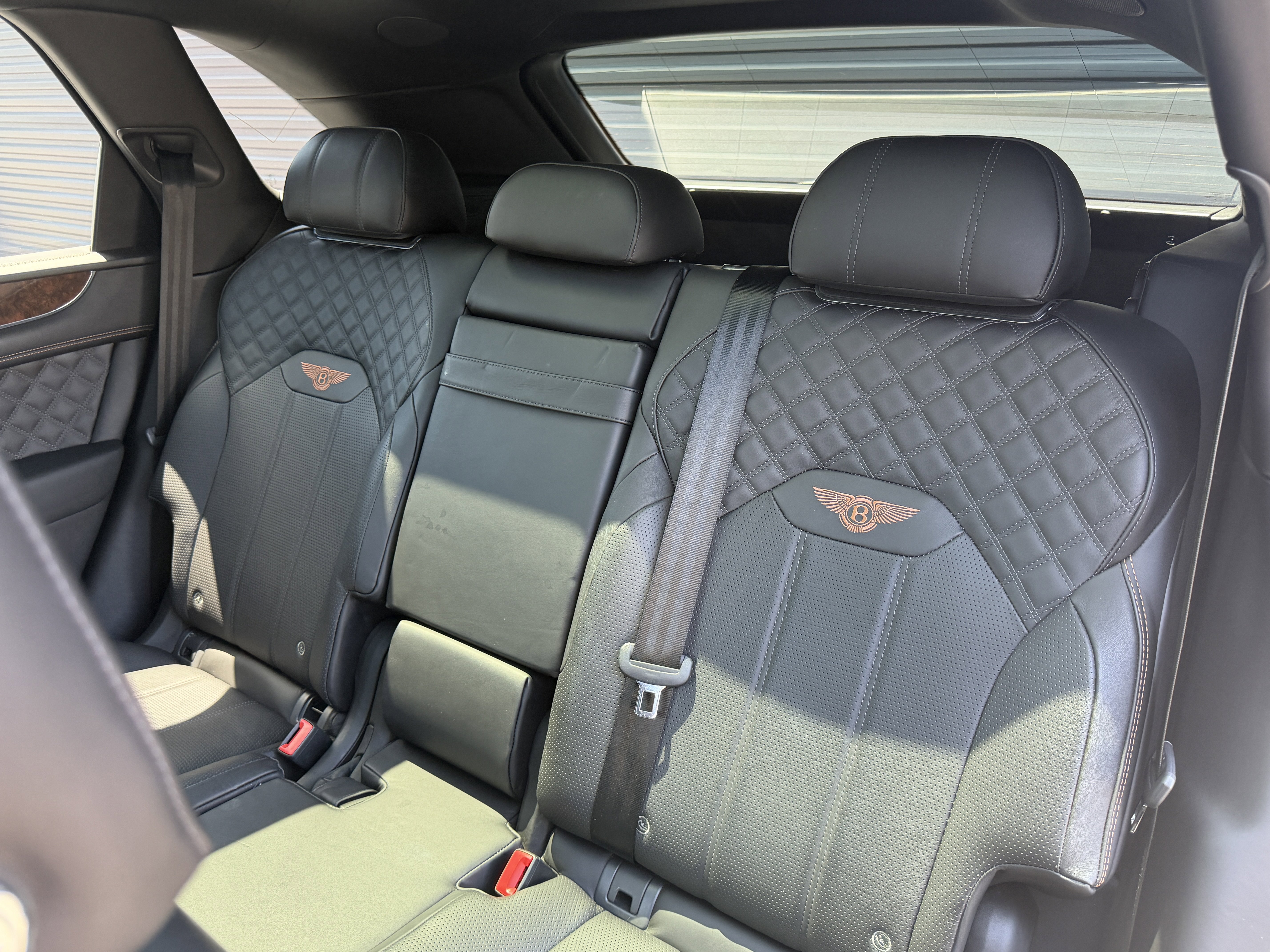 Used 2022 Bentley Bentayga image 16