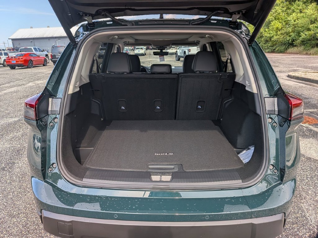 New 2026 Nissan Rogue Dark Armor AWD/4WD image 32
