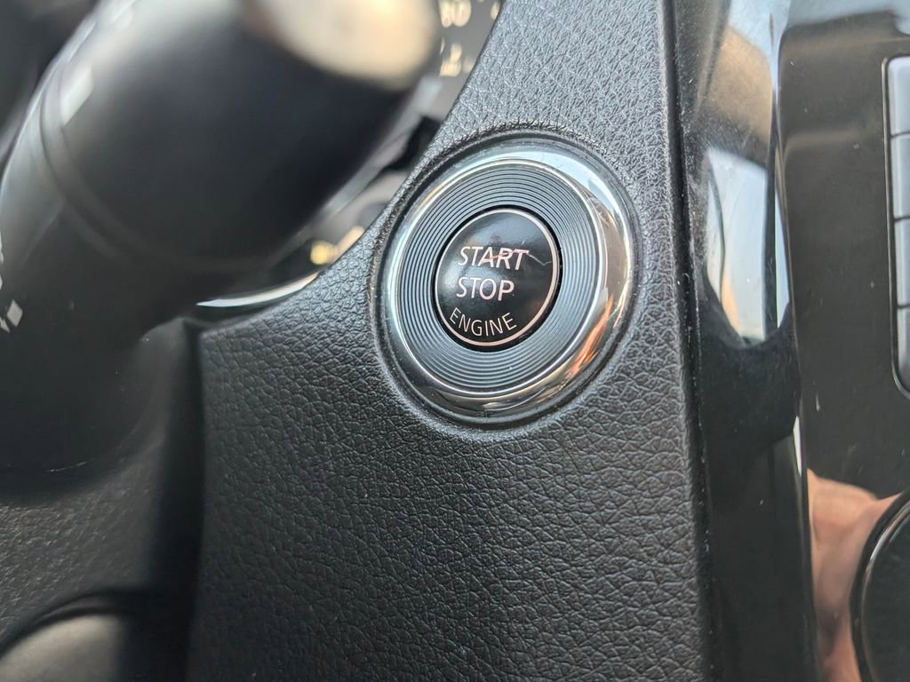 Used 2019 Nissan Rogue SV image 28