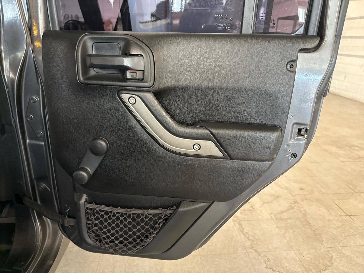 Used 2018 Jeep Wrangler Unlimited Sport w/ Connectivity Group image 43