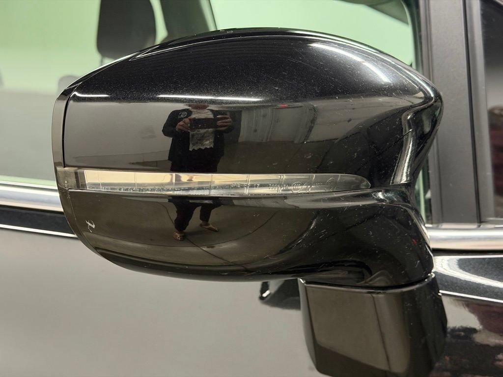 Used 2021 Chrysler Pacifica Touring w/ Cold Weather Group FWD image 13