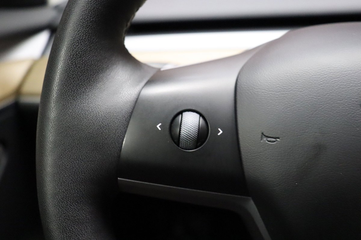 Used 2022 Tesla Model 3 Standard Range RWD image 47