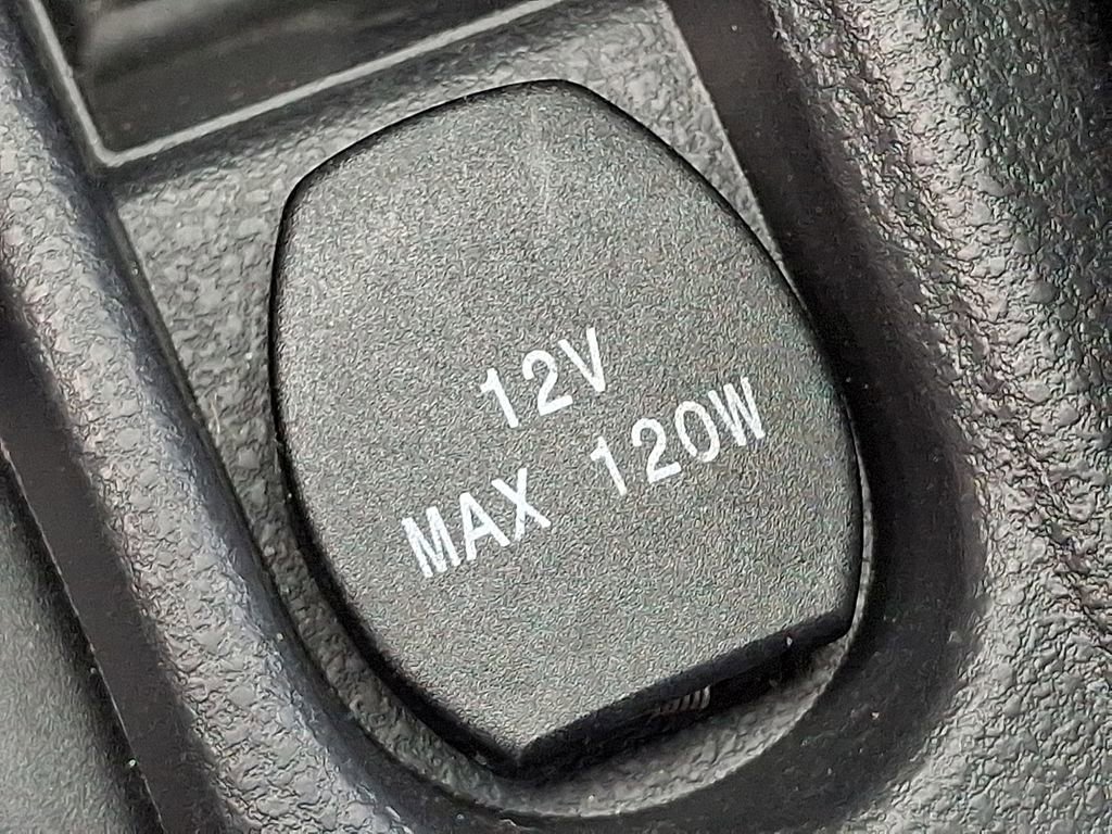 Used 2015 Nissan Versa Note SV FWD image 23