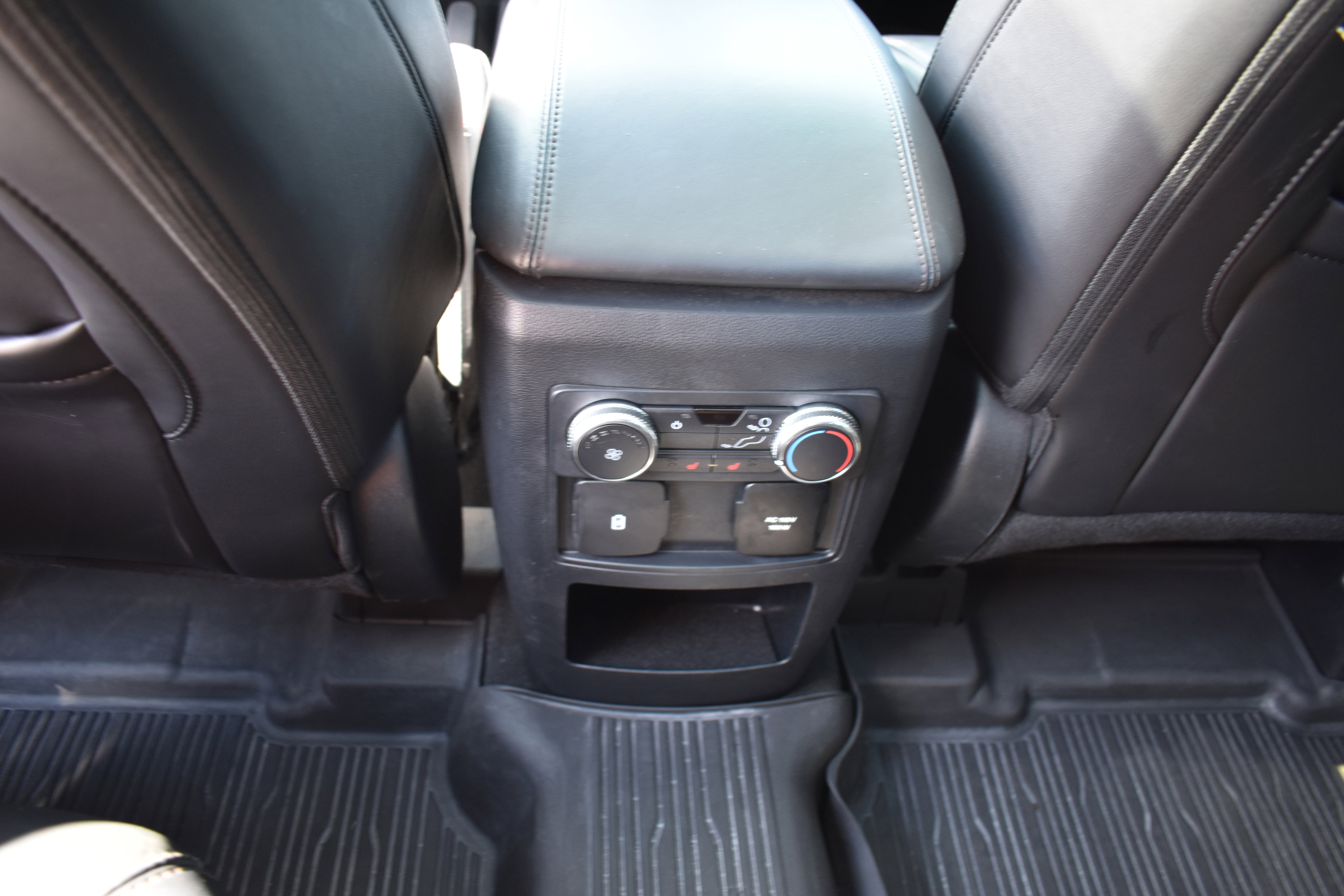 Used 2021 Ford Explorer Platinum w/ Equipment Group 601A image 28