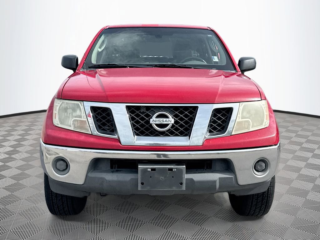 Used 2010 Nissan Frontier SE AWD/4WD image 2