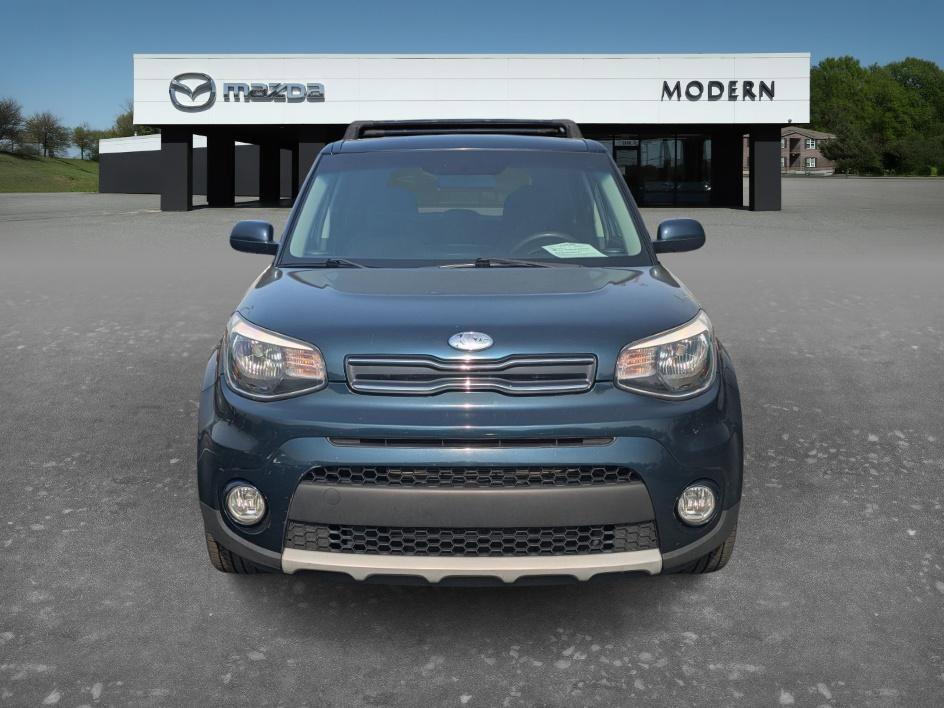 Used 2019 Kia Soul + image 2