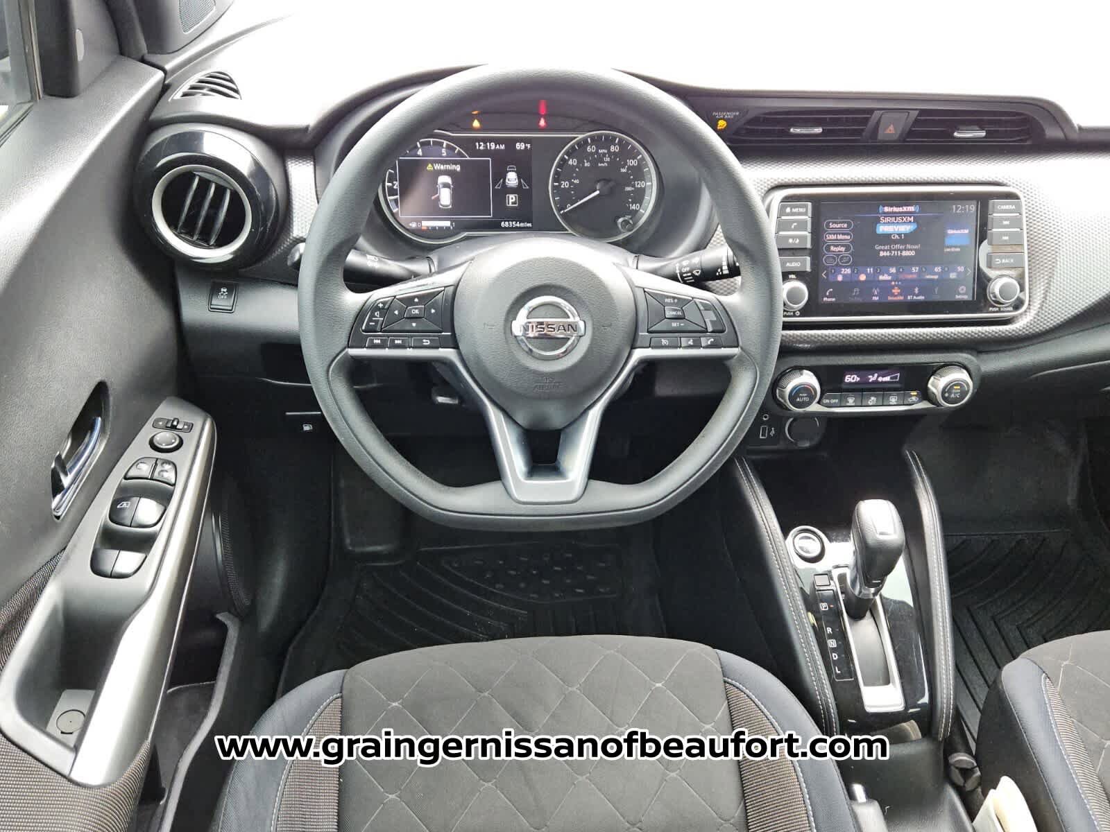 Used 2018 Nissan Kicks SV FWD image 5