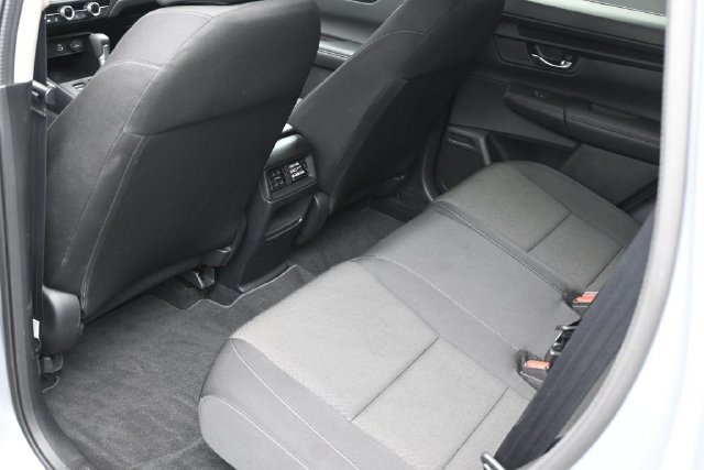 Used 2025 Honda CR-V LX image 11