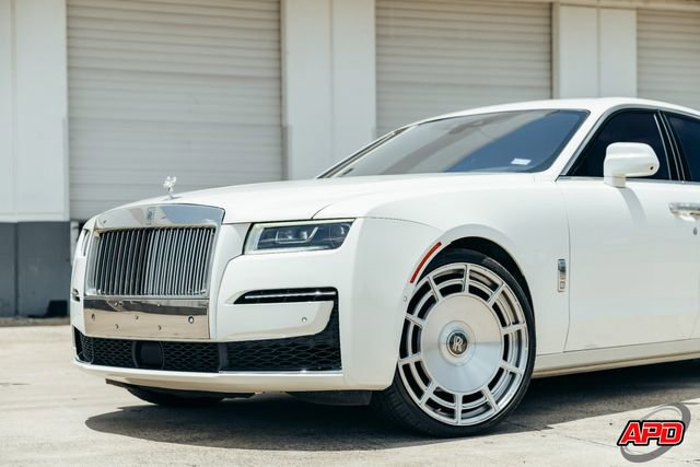 Used 2022 Rolls-Royce Ghost w/ Ghost Package image 35