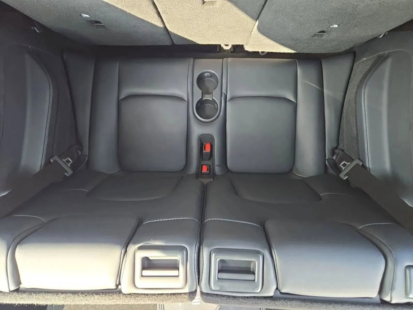 Used 2022 Tesla Model Y Long Range image 5