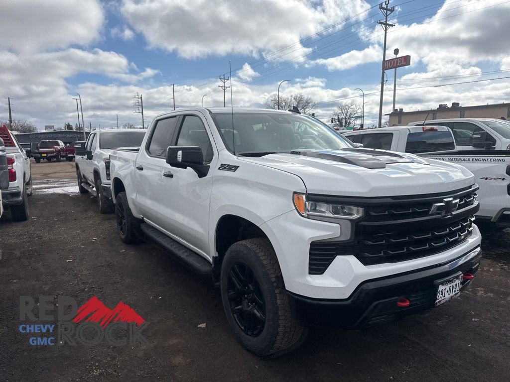 Used 2024 Chevrolet Silverado 1500 LT Trail Boss w/ Convenience Package II image 9