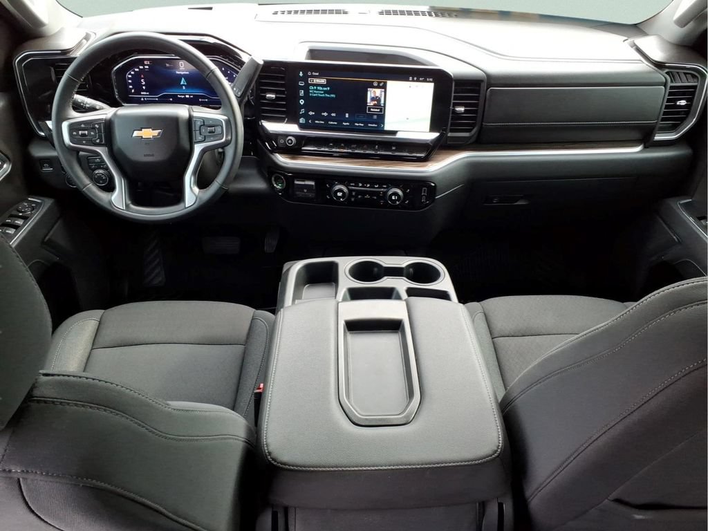 Used 2025 Chevrolet Silverado 1500 LT AWD/4WD image 15