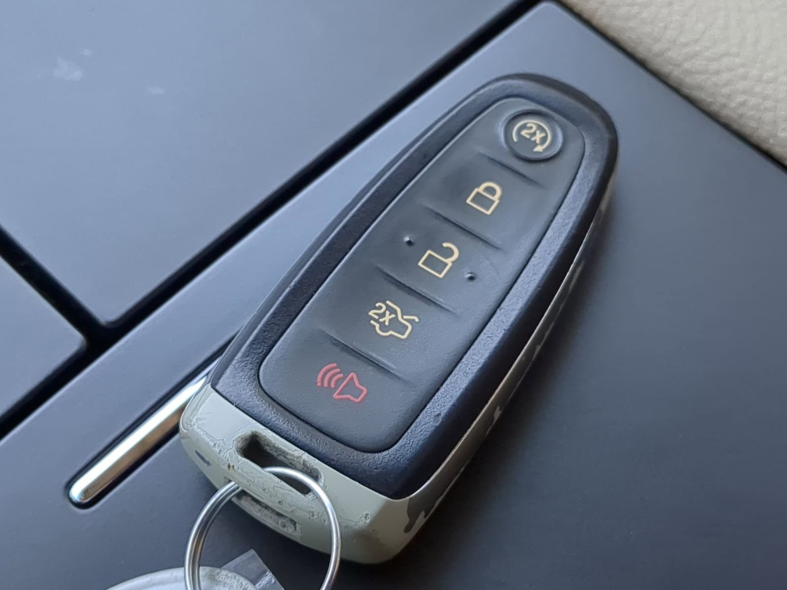 Used 2016 Ford Taurus SEL w/ Equipment Group 201A image 35