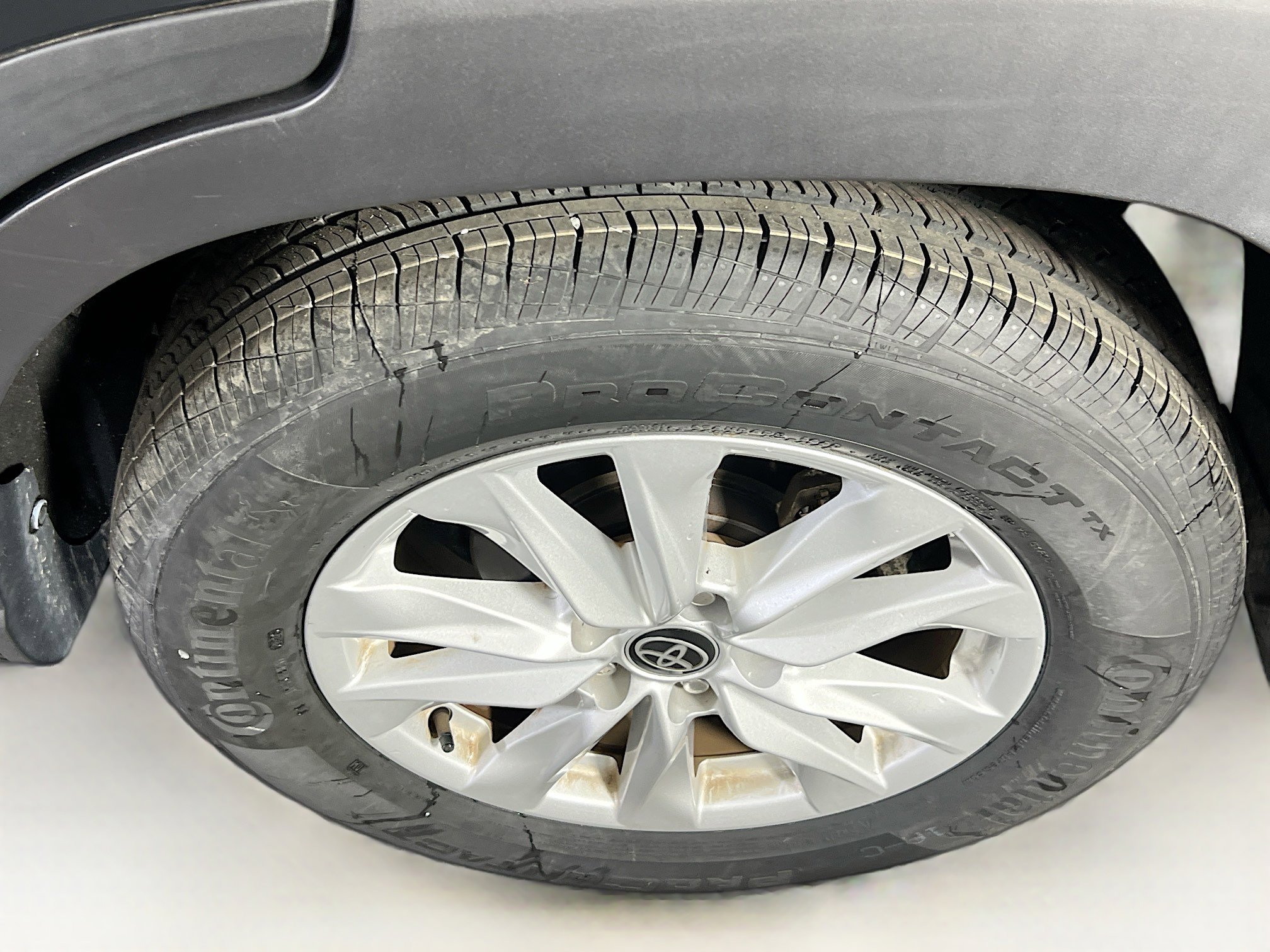 Used 2022 Toyota Corolla Cross LE image 28