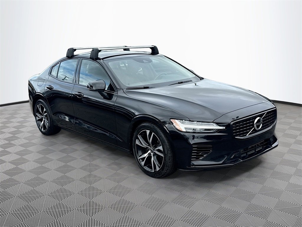 Used 2022 Volvo S60 T8 Inscription image 4