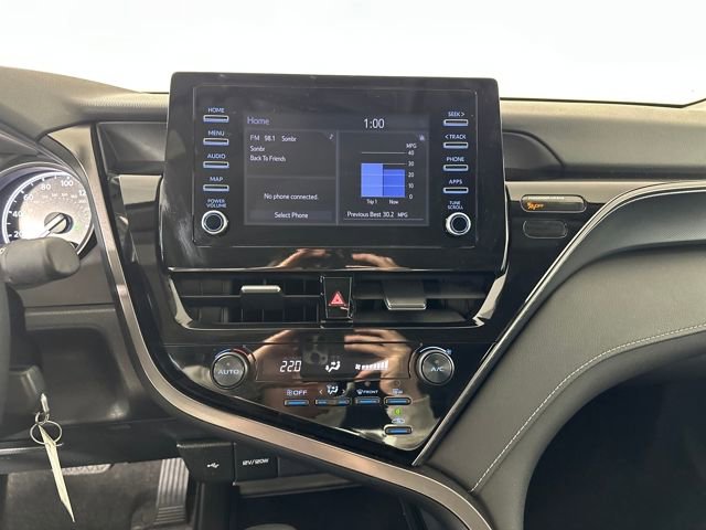 Used 2024 Toyota Camry SE image 21