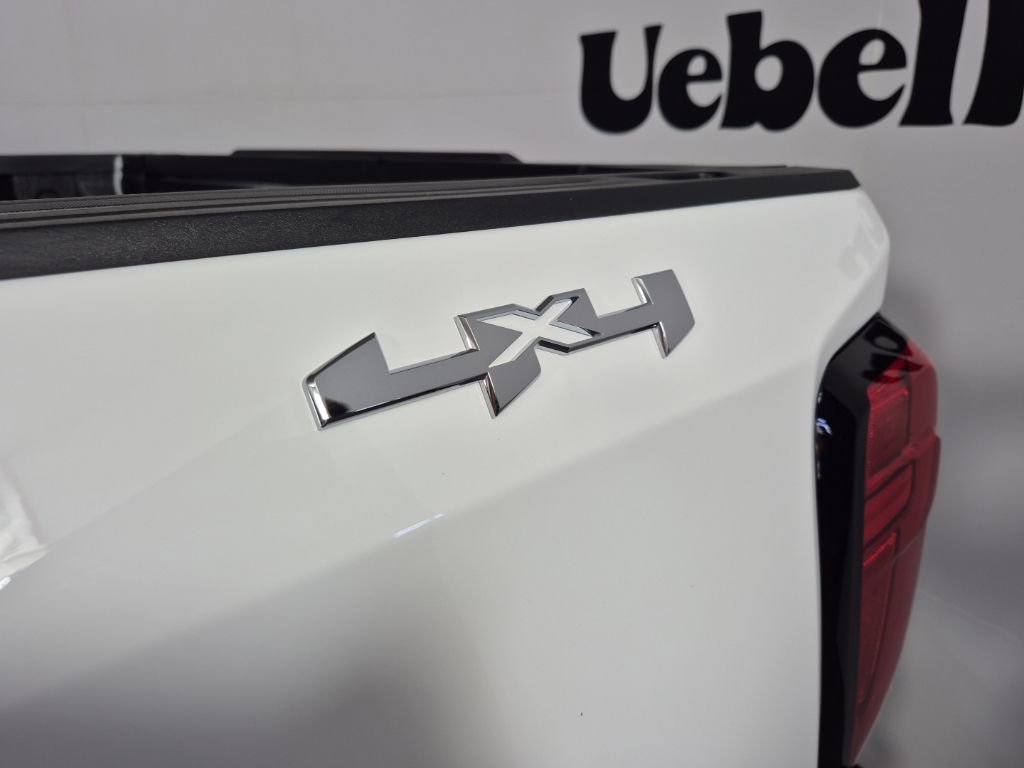 Certified 2026 GMC Sierra 1500 SLT w/ SLT Convenience Package image 5