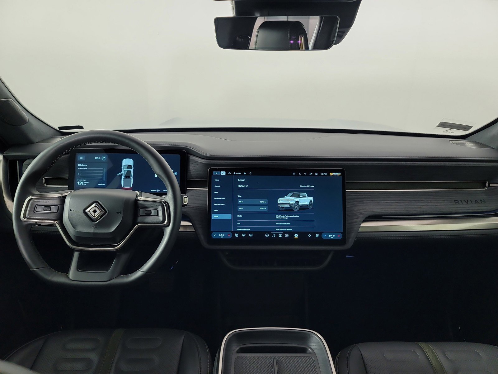 Used 2025 Rivian R1T Adventure image 25