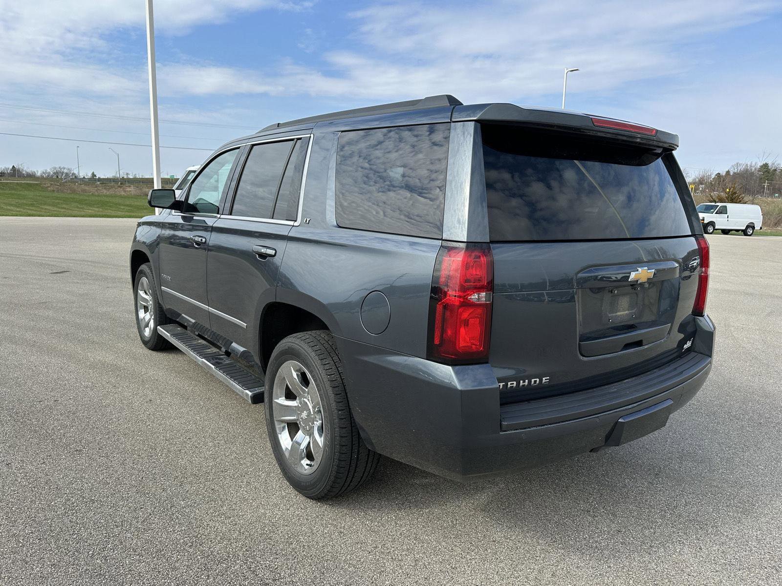 Used 2019 Chevrolet Tahoe LT w/ LT Signature Package image 3