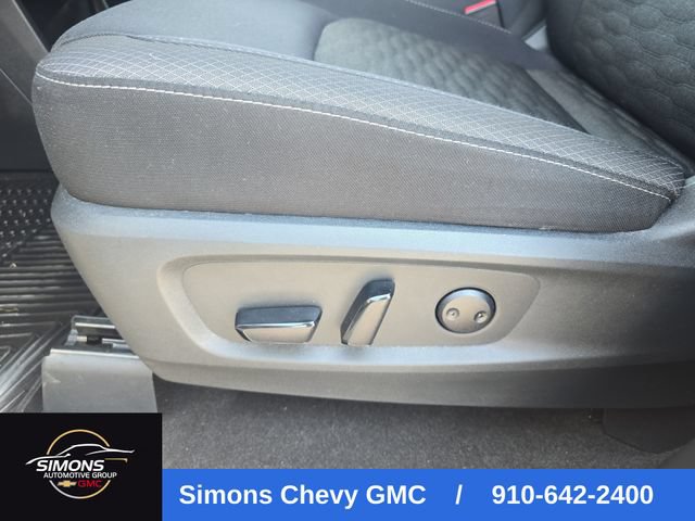 Used 2024 Nissan Pathfinder SV w/ SV Premium Package FWD image 15