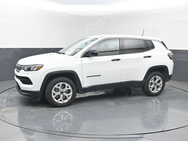 Used 2025 Jeep Compass Sport AWD/4WD image 2