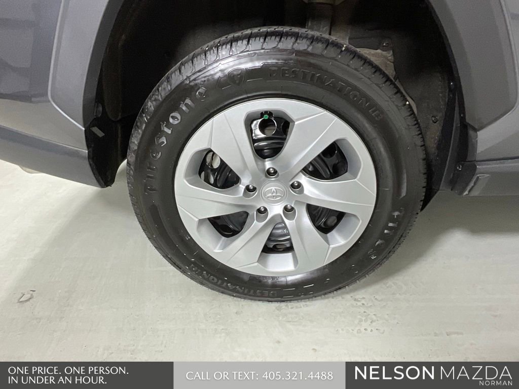Used 2022 Toyota RAV4 LE image 10