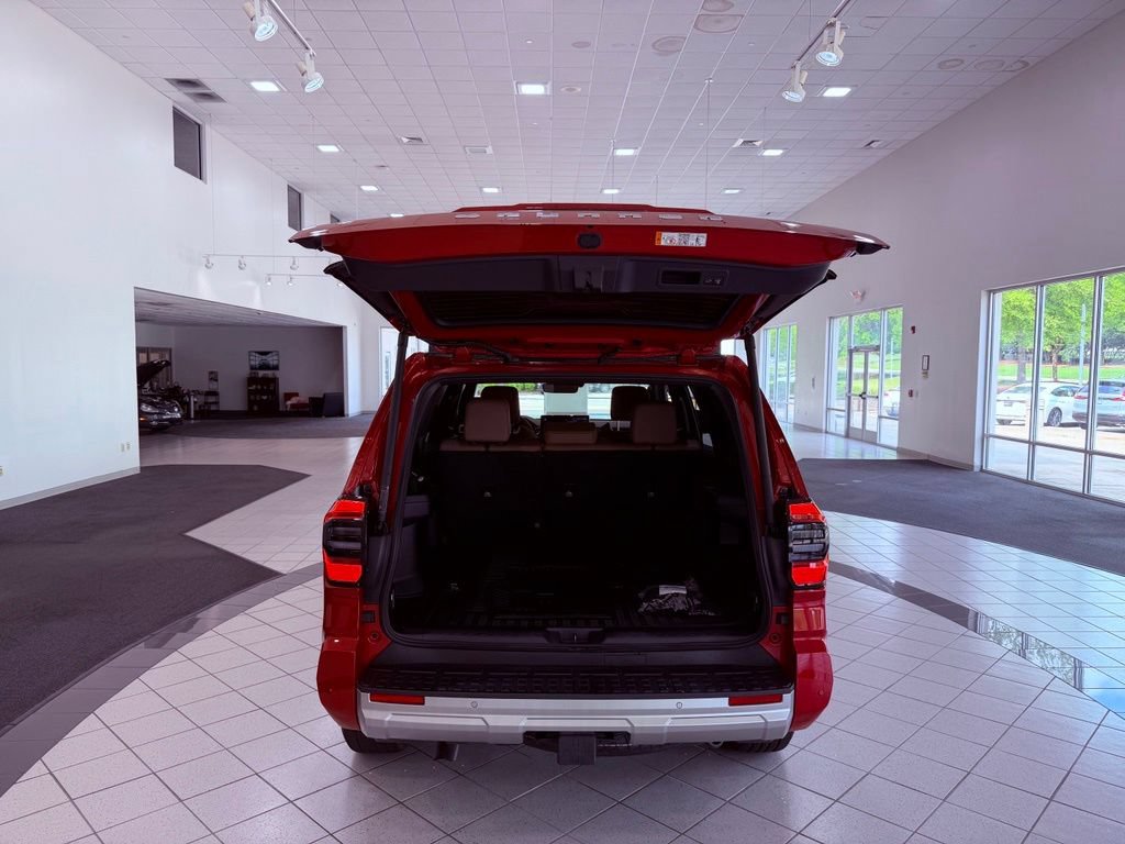 Used 2025 Toyota 4Runner Limited AWD/4WD image 15